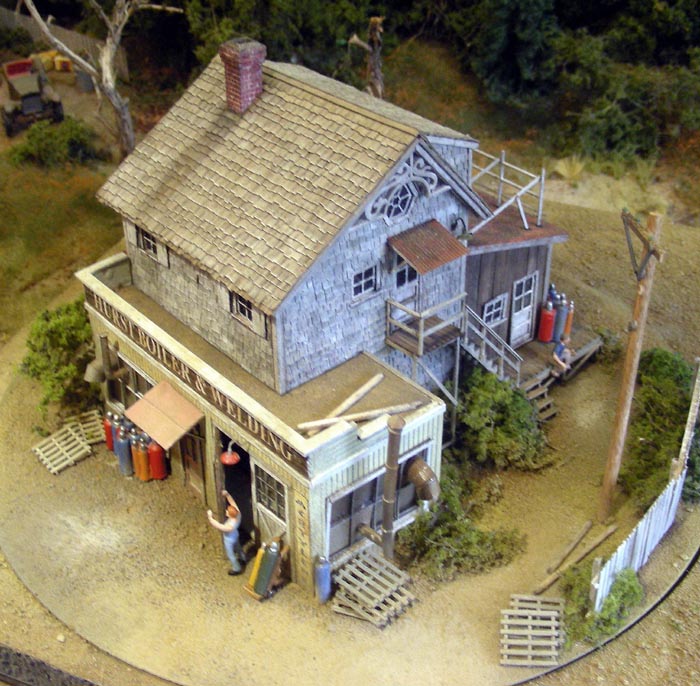 Hurst_Overhead2_72dpi